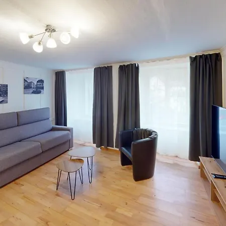 Zentral Altstadt - Bahnhofsnah - - Bernina Express - Solution-grischun Apartment